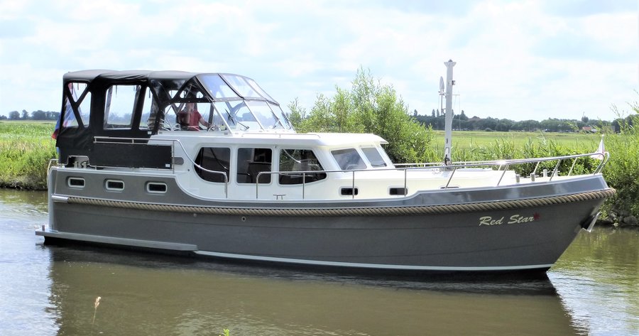 Babro Classic 1150 XL - Red Star van FNMA Charters in Sneek