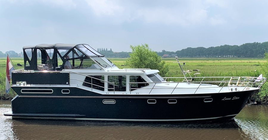 Vacance 1200 - Luna Star van FNMA Charters in Sneek