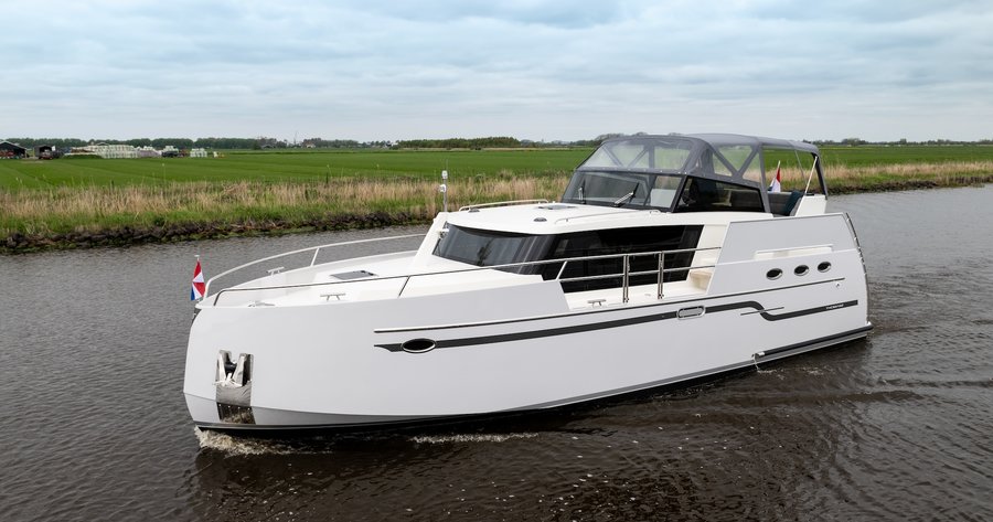 Thomasz 41 AC - Alegria Star van FNMA Charters in Sneek